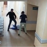 Qirg‘izistonda shifokor va o‘qituvchilarga hujum qilganlarga jinoiy jazo berilishi mumkin