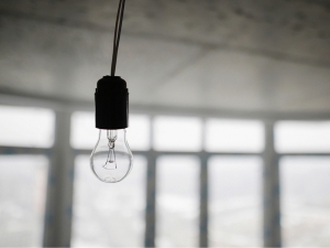 Ўзбекистонда 151 мингдан ортиқ абонентнинг электр учун тўлов қилиши чекланди