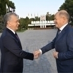 Mirziyoyev welcomes Scholz at Registan Square