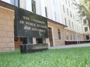 Jahon iqtisodiyoti va diplomatiya universitetida kontrakt yana oshdi