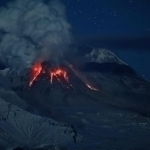 Kamchatkada “Shiveluch” vulqoni otila boshlandi (video)