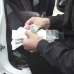 Namanganda qalbaki dollar sotayotganlar ushlandi (video)