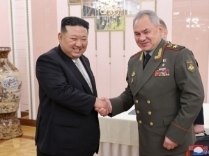 Shoygu va Kim Chen In Pxenyanda uchrashdi