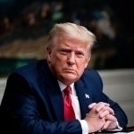 Трамп Қрим устидан Россия назоратини тан олишни кўриб чиқмоқда — ОАВ