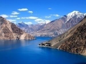 Uzbekistan and Tajikistan want to use Sarez Lake for drinking water