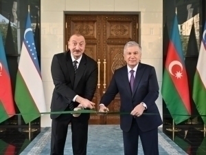 Mirziyoyev va Aliyev Bakudagi elchixonaning yangi binosini ochib berdi