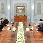 Сатторий Мирзиёевга Эрон Президентининг саломини етказди