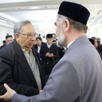 Тоҳир Малик Шайх Муҳаммад Содиқ Муҳаммад Юсуф ҳақида китоб ёзмоқчи 