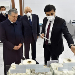 Shavkat Mirziyoyev Namanganda malaka oshirish va mono-markazni borib ko‘rdi