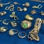 Тошкент аэропортида 410 гр тиллани ички аъзоларига яширганлар ушланди