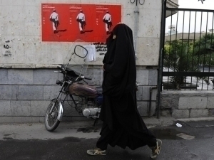 Эронда аёлларга мототцикл ҳайдашга рухсат берилди