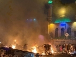 Eronda namoyishchilar 30 dan ortiq masjidni yoqib yubordi (video)