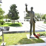 Muslim Magomayev xotirasiga haykal o‘rnatildi