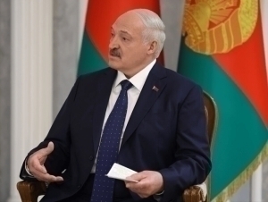 Лукашенко ўзбекистонликларни Беларусда ишлаш ва яшашга таклиф қилди (видео)