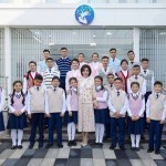 “Zamin” фонди ихтисослаштирилган мактабларнинг 2 минг ўқувчисига эшитиш аппаратилари топширмоқда