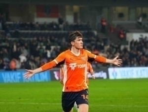 “Bashakshehir” Eldor Shomurodovni to‘liq sotib oldi