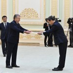 Mirziyoyev bir qator xorijiy elchilardan ishonch yorliqlarini qabul qildi