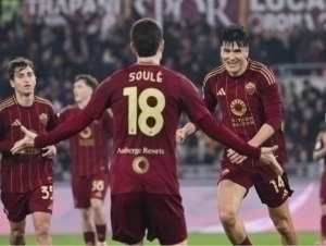 Shomurodov could become Roma's “Player of the Month” again