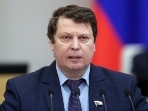 Россиялик депутат Қирғизистонни “кичик ташкилот” деб ҳақоратлади