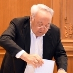Keksa Nazarboyev operatsiyadan keyin birinchi marta ko‘rinish berdi