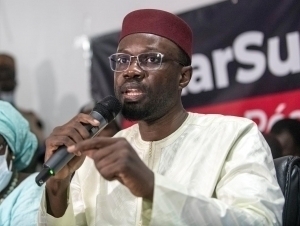 Neft inqirozi: Senegalda vazirlarga chet elga chiqish taqiqlandi