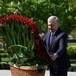 Shavkat Mirziyoyev laid a wreath at the foot of Amir Temur’s monument