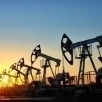 AQSH Rossiya neftiga qarshi sanksiyalarni qisman bekor qildi