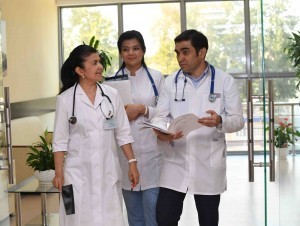 A center for evaluating the qualifications of medical and pharmaceutical workers is established