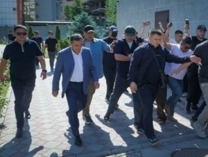 “75 lar xati”. Parlament apparati yangi tafsilotlarni ochiqladi