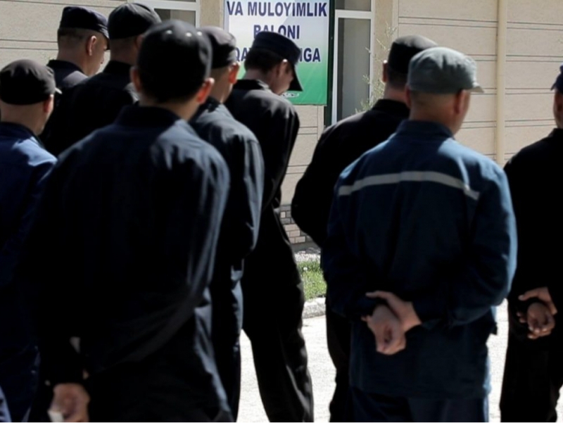 Shavkat Mirziyoyev 615 mahkumni afv etdi