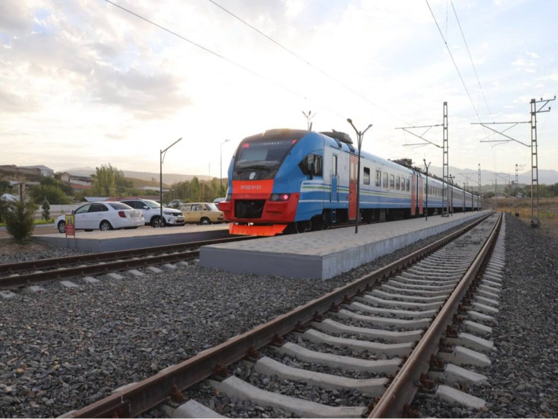 Toshkentdan Parkentga elektropoyezd qatnovi yo‘lga qo‘yildi
