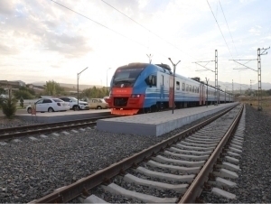 Тошкентдан Паркентга электропоезд қатнови йўлга қўйилди