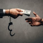 ДХХ ҳоким ўринбосарини пора билан қўлга олди