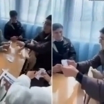 Мактабда карта ўйнаган ўқувчиларнинг ота-онаси жазоланди