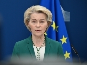 Ляйен ваколатларини суиистеъмол қилишда айбланди