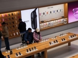 Tramp YeI va Apple’ga yana boj solish bilan tahdid qildi