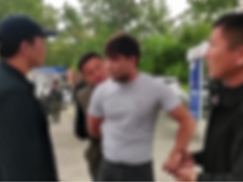 Qizni shaxsiy rasmlari bilan shantaj qilgan talaba ushlandi (video)
