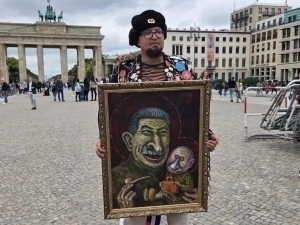 Putin va Lukashenkoning karikaturasini chizgan rossiyalik rassom Polshada otib o‘ldirildi