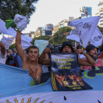 Maradona o‘ldirilganmi? Argentinada futbolchining yaqinlari namoyishga chiqdi