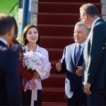 Shavkat Mirziyoyev rafiqasi bilan birga Serbiyaga bordi