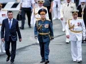 Tramp Rossiyaning Kiyevga hujumi barbod bo‘lishida “ahmoq general”ni aybladi