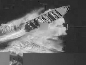 Amerika harbiylari Tinch okeanida uchta kemaga zarb berdi. Qurbonlar bor