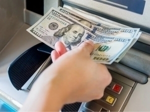 Dollar kursi kötarildi