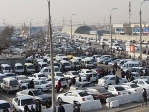 Kichik kokrak sargish porno Sekin harakatda tugaydi