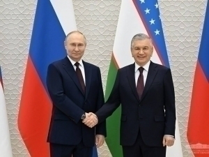 Mirziyoyev and Putin hold talks in a narrow format
