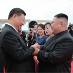 Si Szinpin 7 yil deganda Kim Chen Inning huzuriga bordi (video)