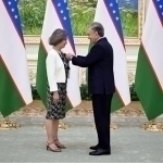 Mirziyoyev awards outgoing French ambassador to Uzbekistan