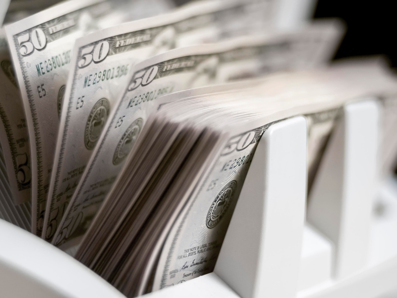 Dollar exchange rate drops sharply