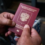 O‘zbekistonliklar Rossiya fuqaroligini olish bo‘yicha kuchli o‘nlikka kirdi