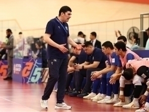 O‘zbekiston terma jamoasi murabbiysi iste’foga chiqarildi